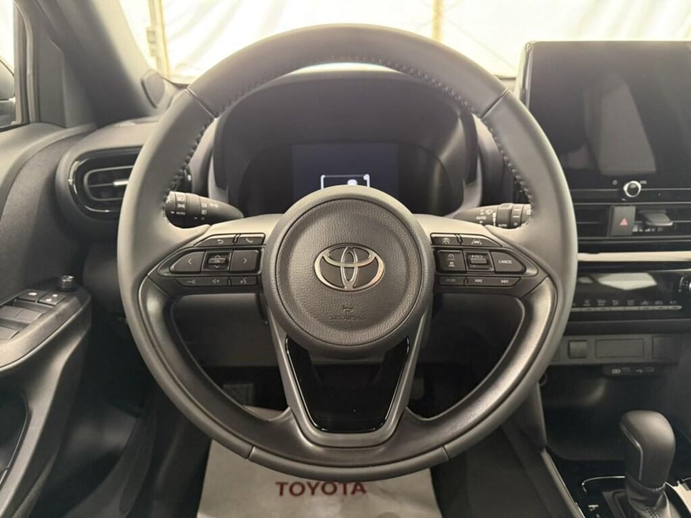 Toyota Yaris Cross nuova a Monza e Brianza (7)