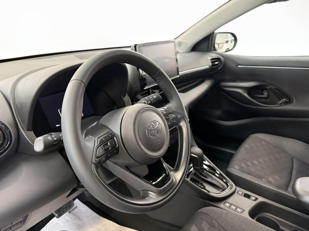 Toyota Yaris Cross nuova a Monza e Brianza (11)