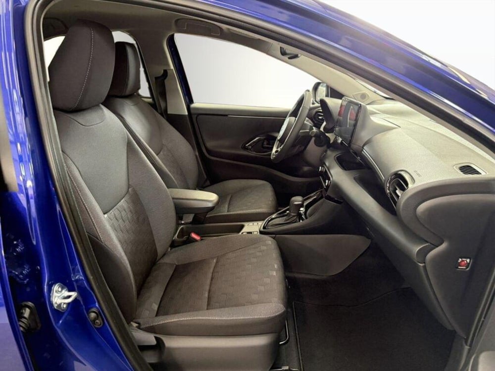 Toyota Yaris Cross nuova a Monza e Brianza (9)