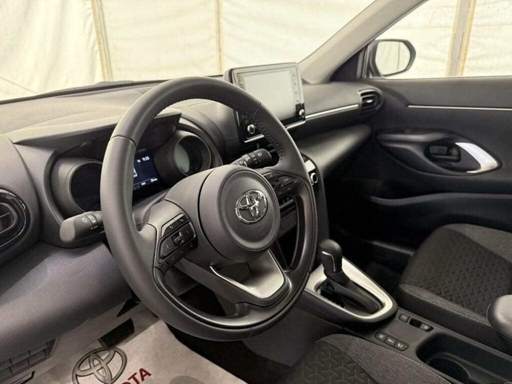Toyota Yaris Cross nuova a Monza e Brianza (11)