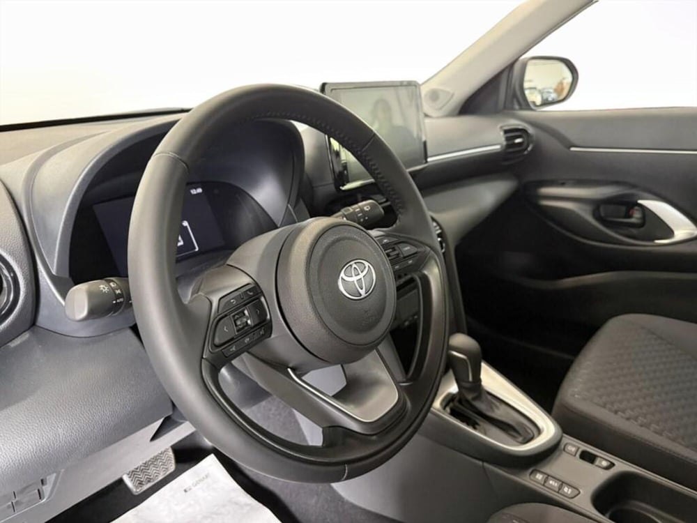 Toyota Yaris Cross nuova a Monza e Brianza (11)