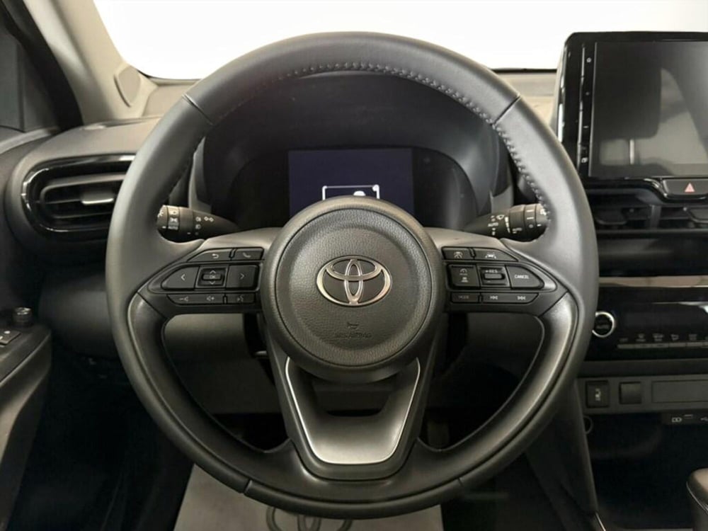 Toyota Yaris Cross nuova a Monza e Brianza (7)