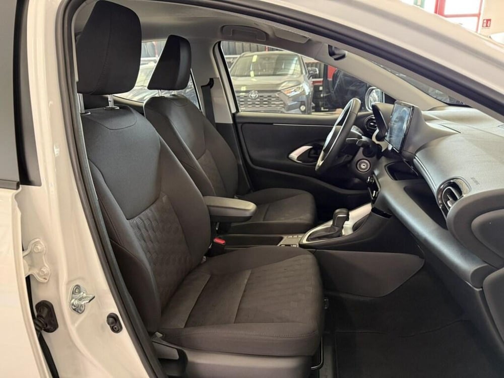 Toyota Yaris Cross nuova a Monza e Brianza (9)