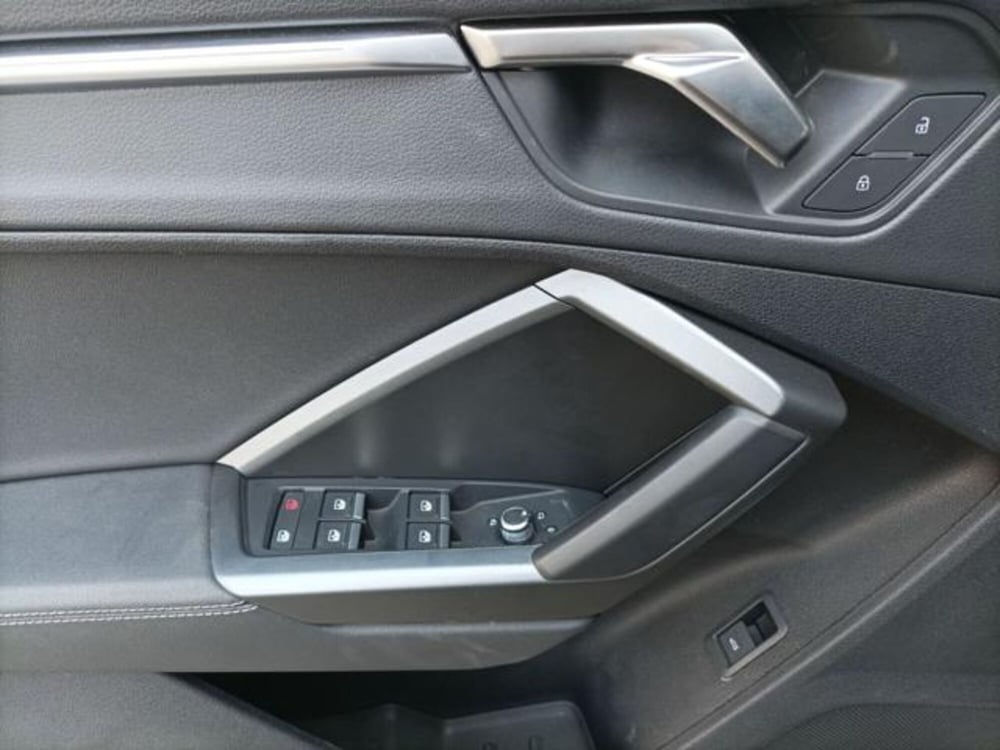 Audi Q3 Sportback usata a Milano (16)
