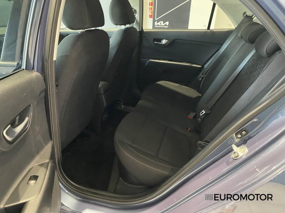 Kia Rio usata a Bari (15)