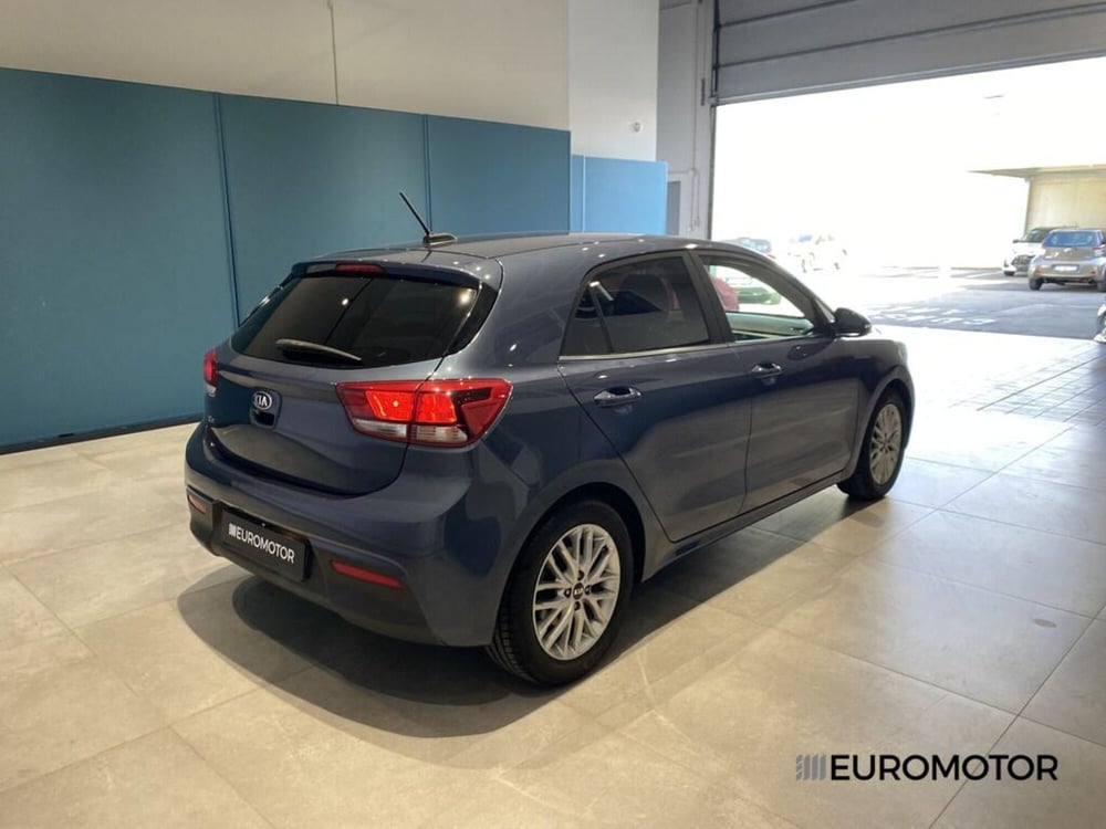 Kia Rio usata a Bari (7)