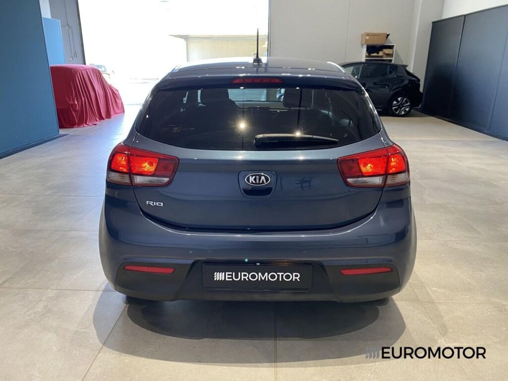 Kia Rio usata a Bari (8)