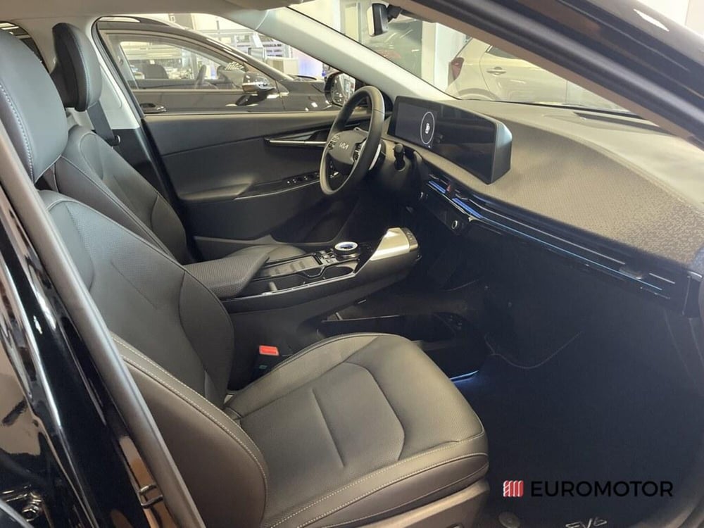 Kia EV6 nuova a Bari (11)