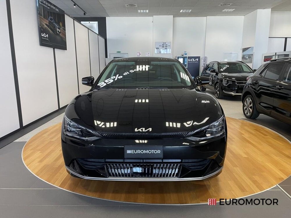 Kia EV6 nuova a Bari (2)