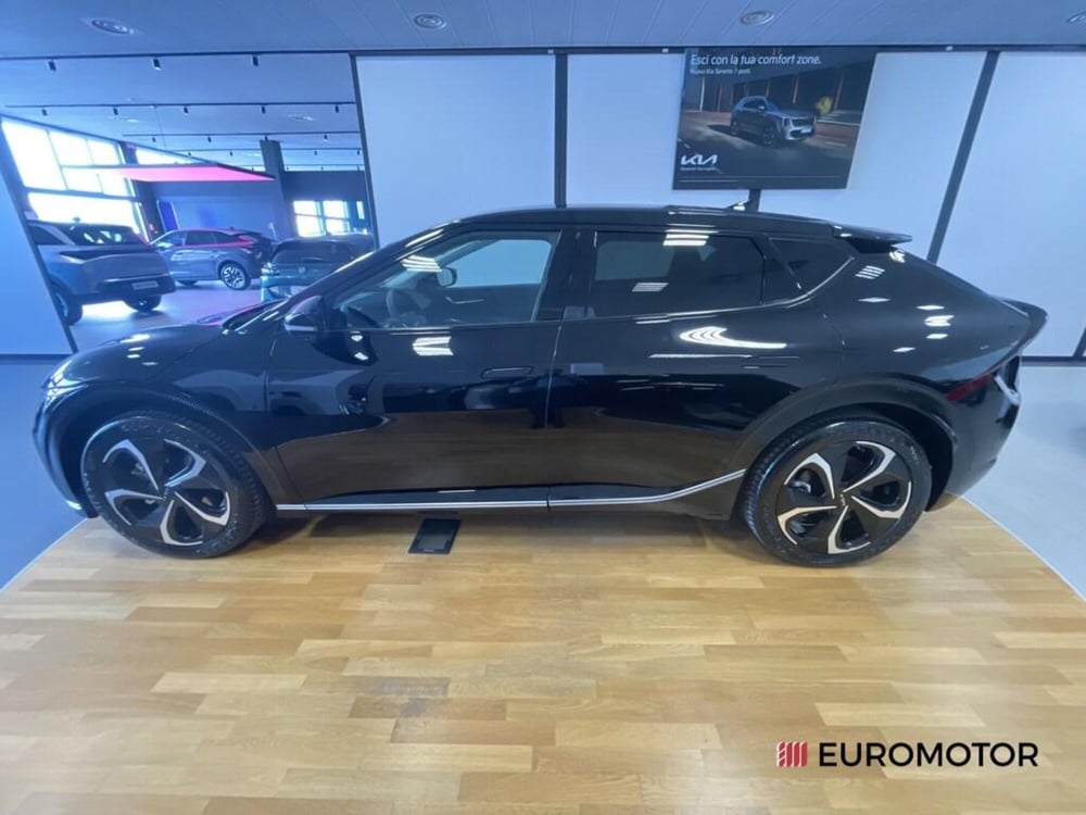 Kia EV6 nuova a Bari (7)