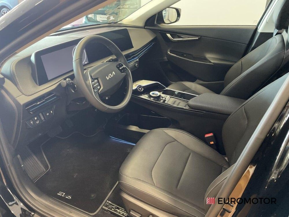 Kia EV6 nuova a Bari (8)