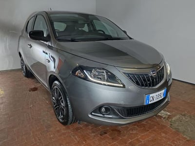 Lancia Ypsilon 1.0 FireFly 5 porte S&amp;S Hybrid Gold Plus del 2023 usata a Torino
