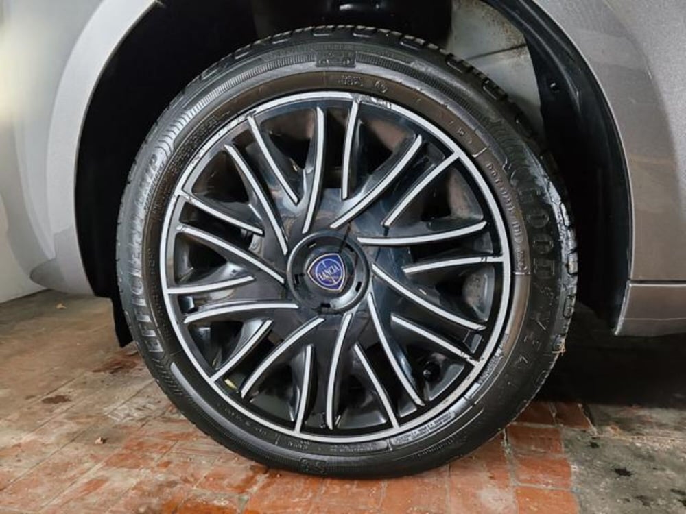 Lancia Ypsilon usata a Torino (7)