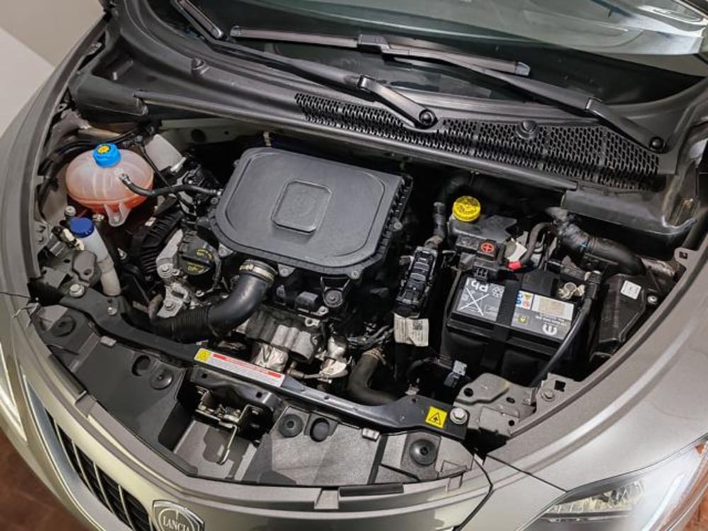 Lancia Ypsilon usata a Torino (18)
