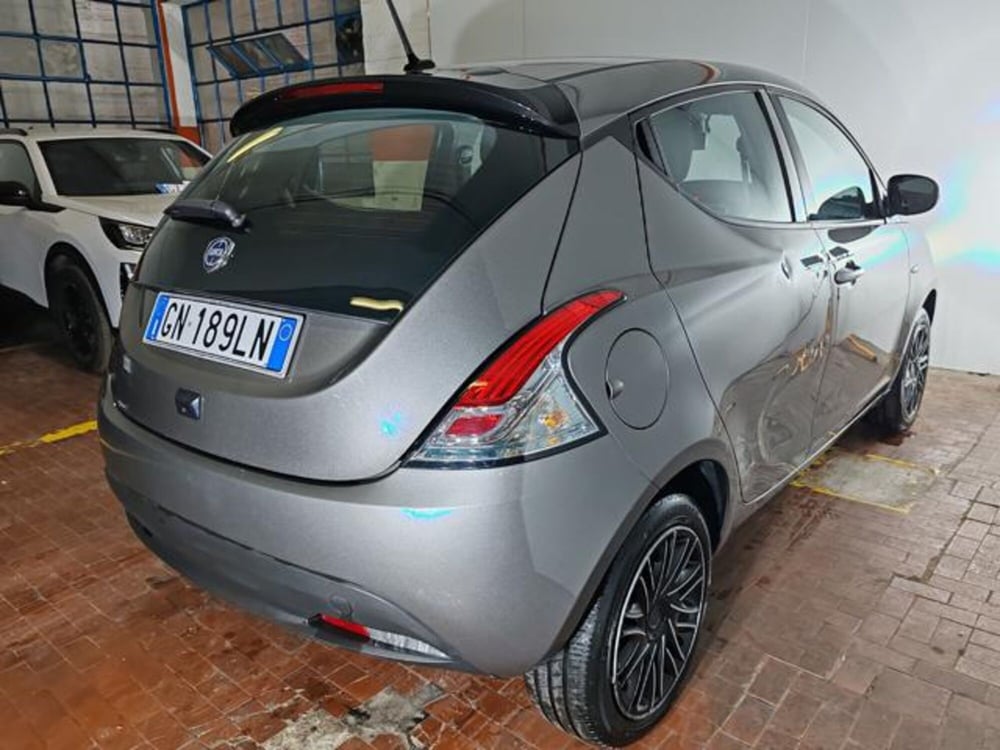 Lancia Ypsilon usata a Torino (4)