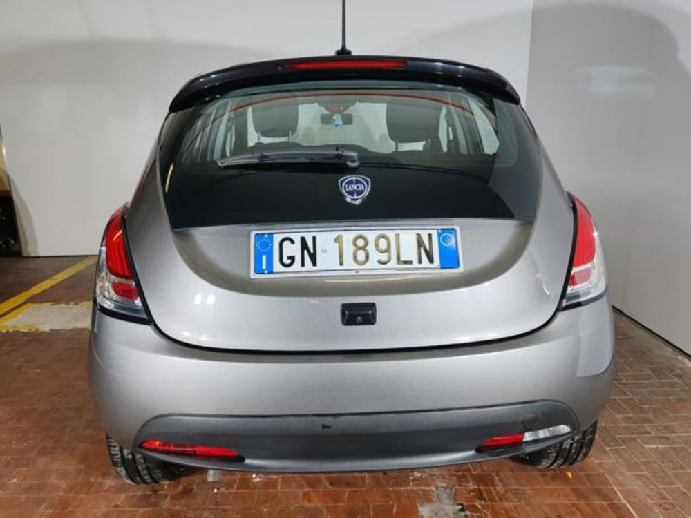 Lancia Ypsilon usata a Torino (5)