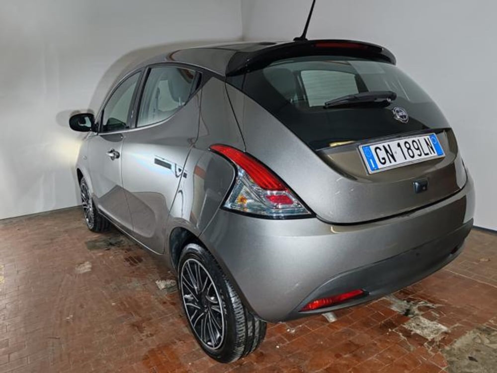 Lancia Ypsilon usata a Torino (6)
