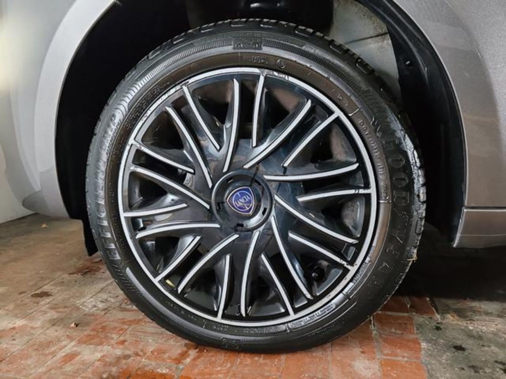 Lancia Ypsilon usata a Torino (7)
