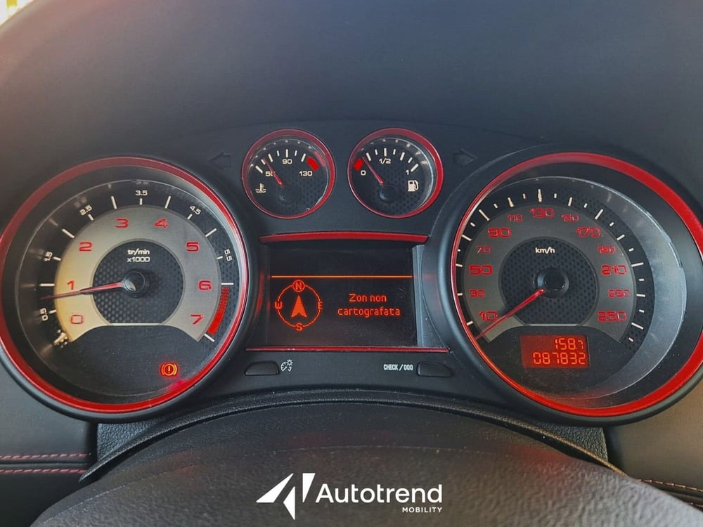 Peugeot RCZ usata a Bari (9)