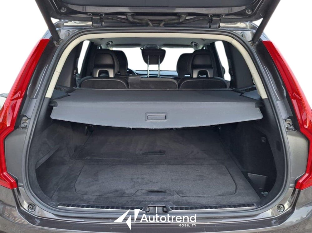 Volvo XC90 usata a Bari (17)
