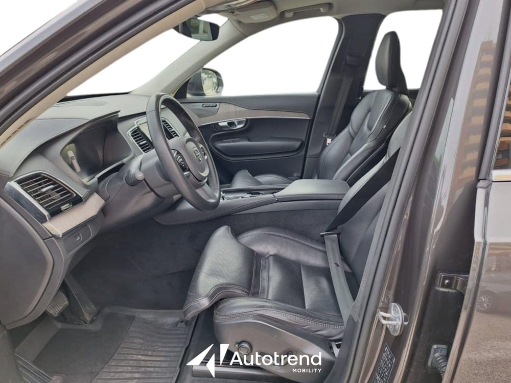 Volvo XC90 usata a Bari (6)