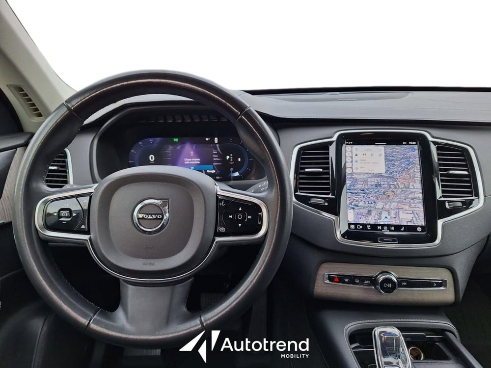 Volvo XC90 usata a Bari (9)