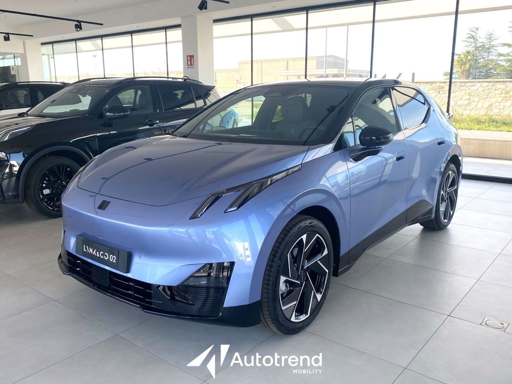 Lynk & Co 02 nuova a Bari