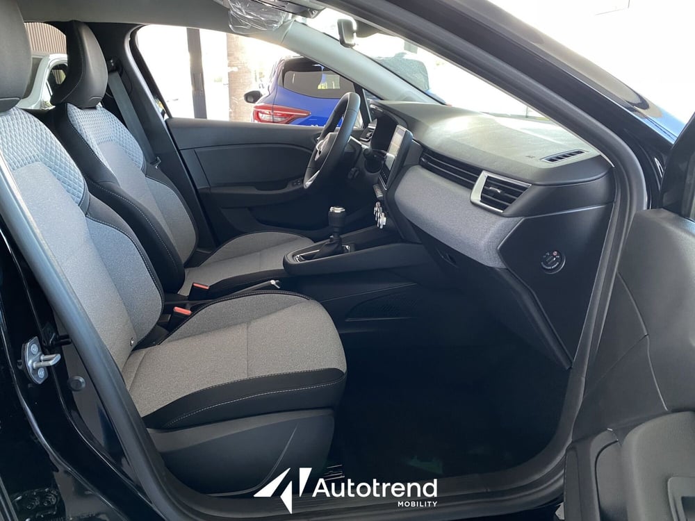 Mitsubishi Colt nuova a Bari (7)