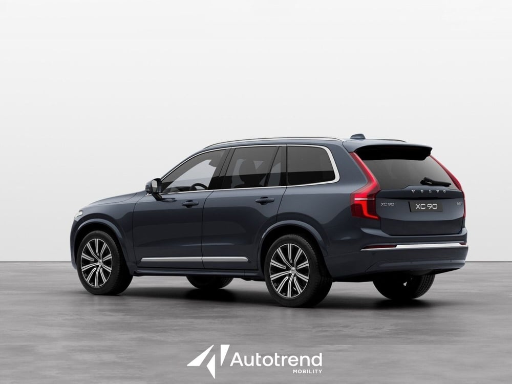 Volvo XC90 nuova a Bari (3)