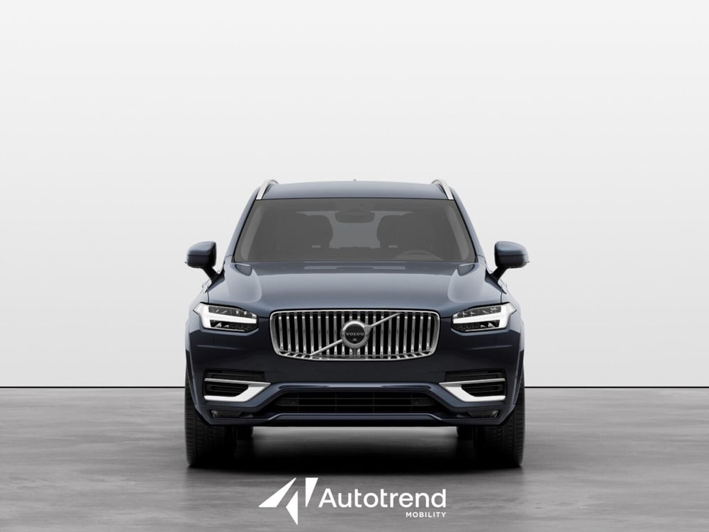 Volvo XC90 nuova a Bari (6)