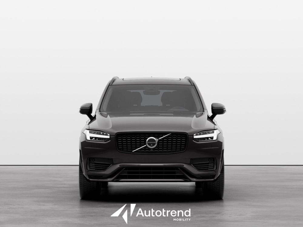 Volvo XC90 nuova a Bari (3)