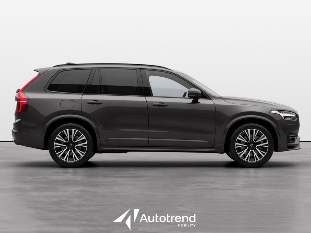 Volvo XC90 nuova a Bari (5)