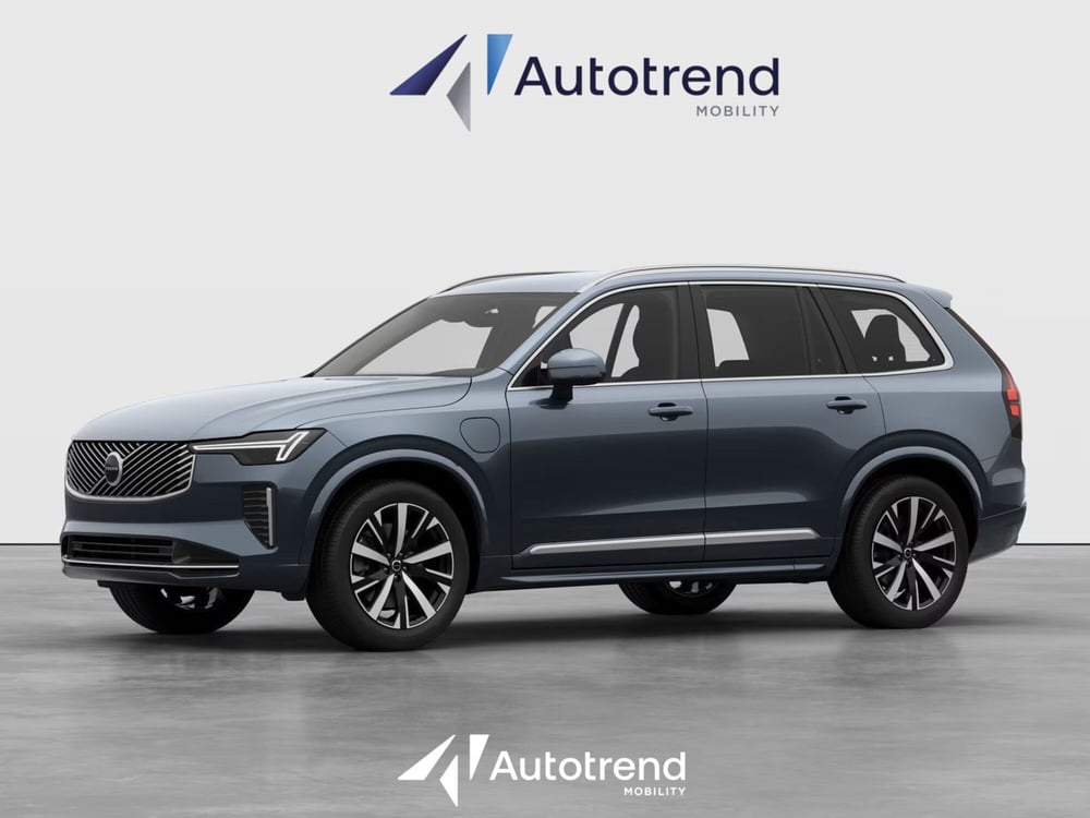 Volvo XC90 nuova a Bari