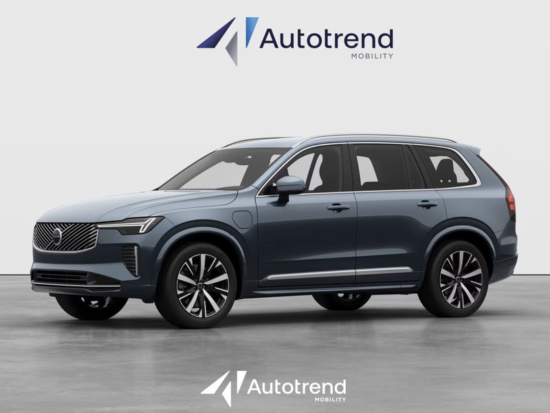 Volvo XC90 nuova a Bari