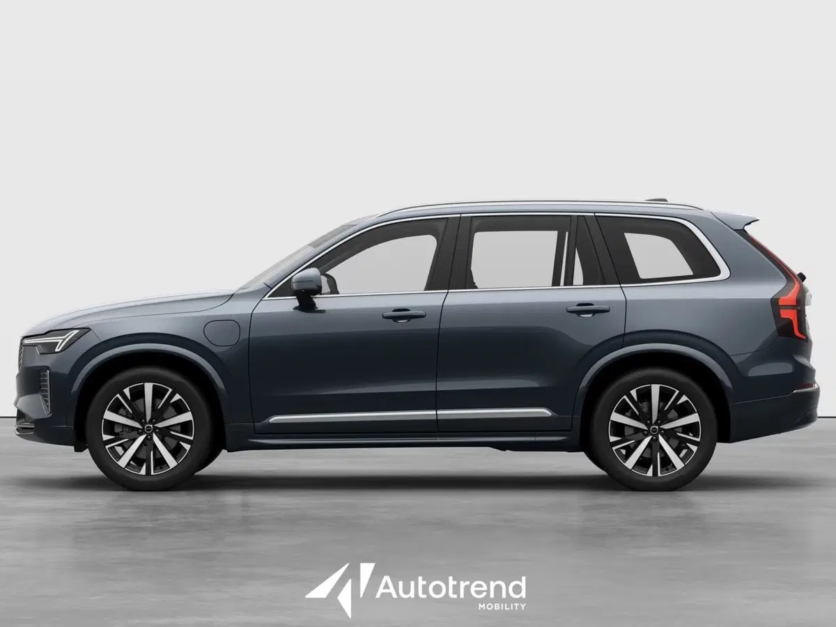 Volvo XC90 nuova a Bari (5)