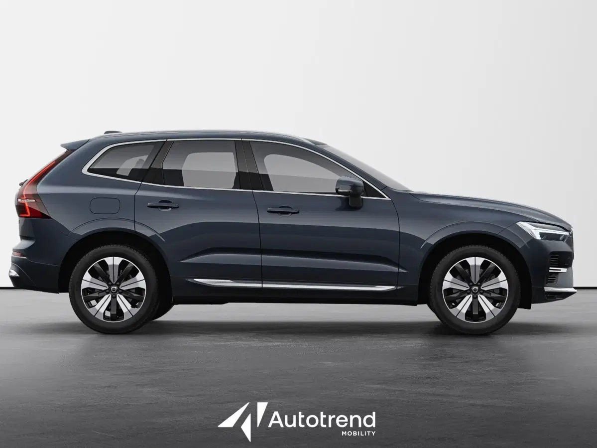 Volvo XC60 nuova a Bari (5)