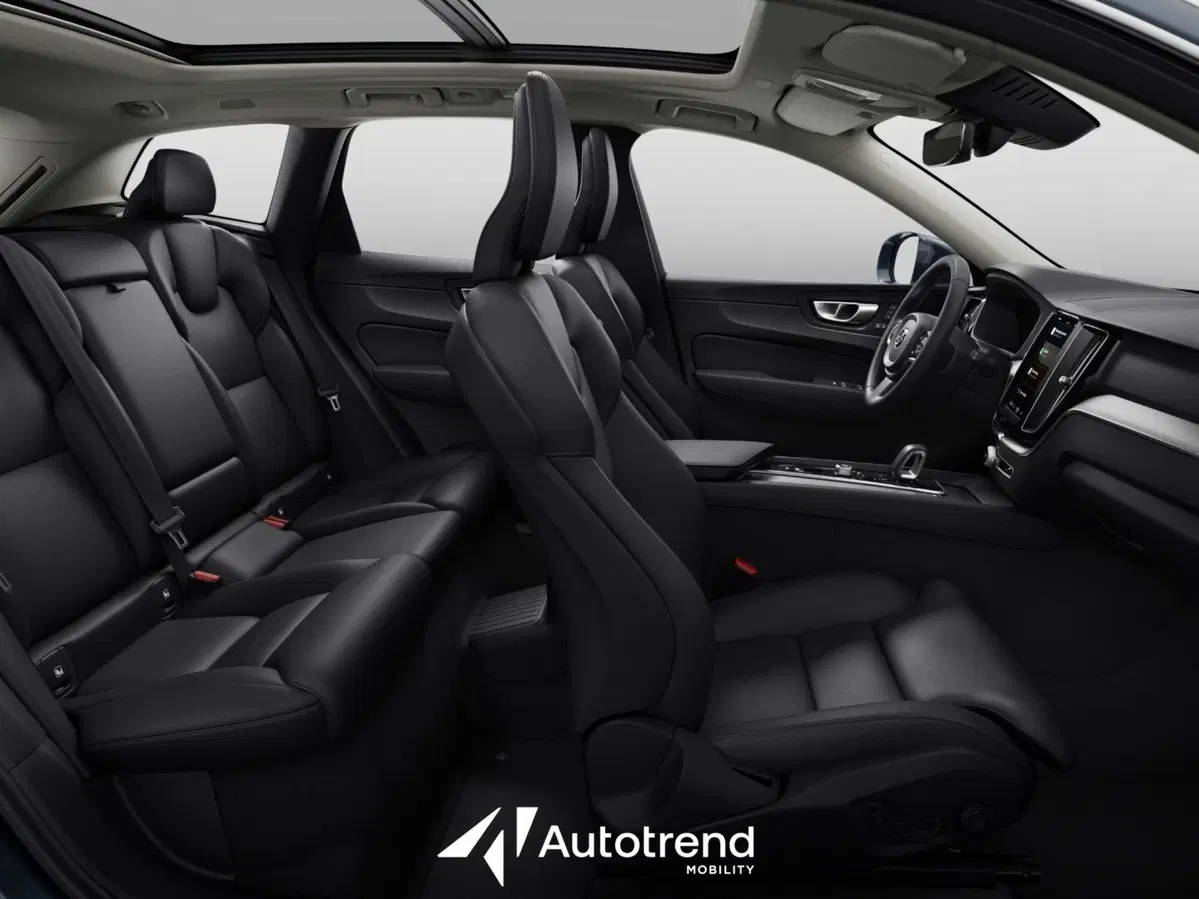 Volvo XC60 nuova a Bari (7)