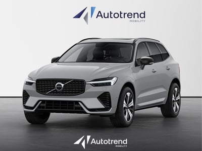Volvo XC60 T8 Recharge AWD Plug-in Hybrid automatico Plus Dark nuova a Bari