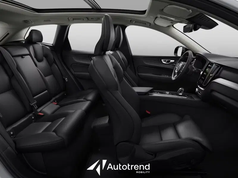 Volvo XC60 nuova a Bari (10)