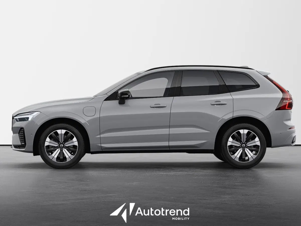 Volvo XC60 nuova a Bari (2)