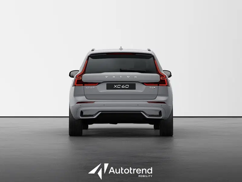 Volvo XC60 nuova a Bari (4)