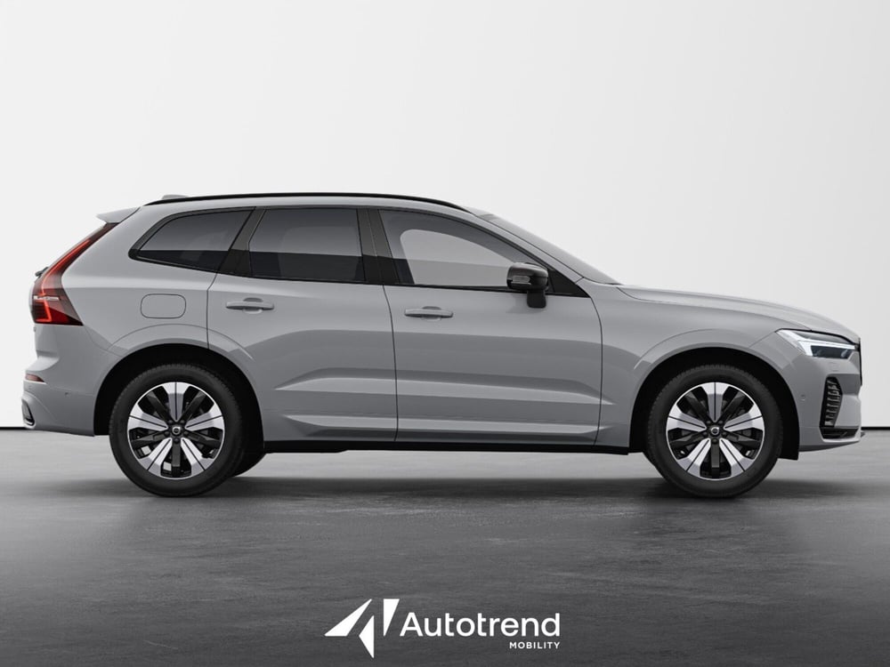 Volvo XC60 nuova a Bari (5)