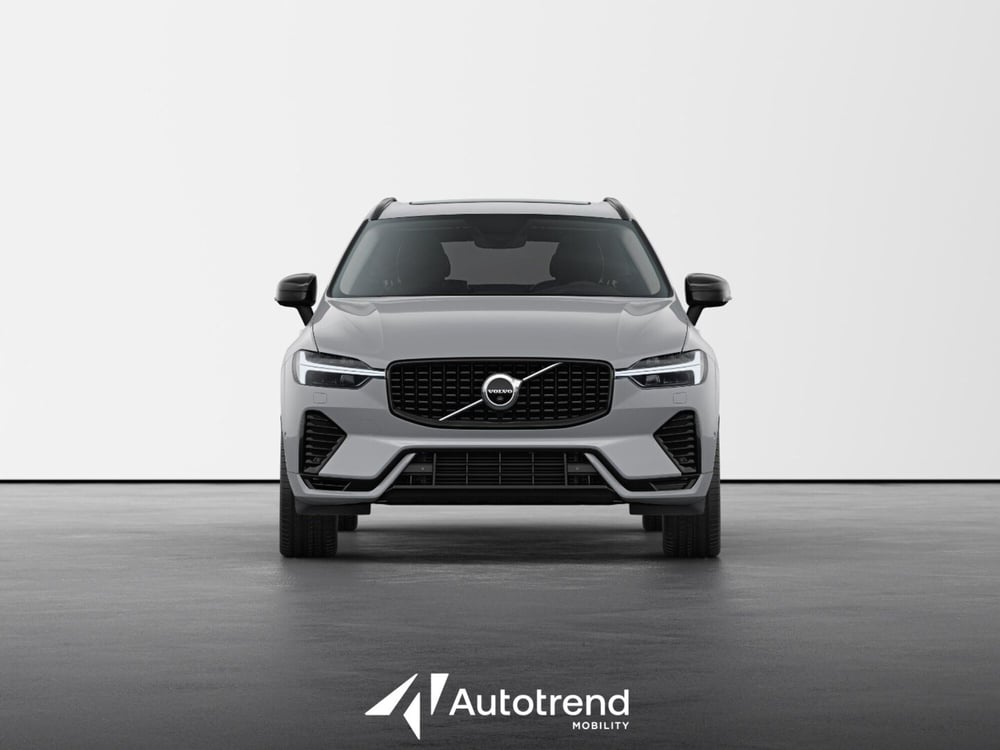 Volvo XC60 nuova a Bari (6)
