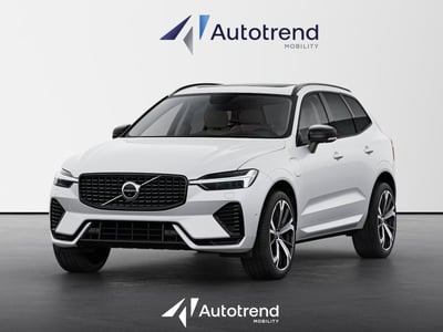 Volvo XC60 T6 Recharge AWD Plug-in Hybrid aut. Ultimate Dark nuova a Bari