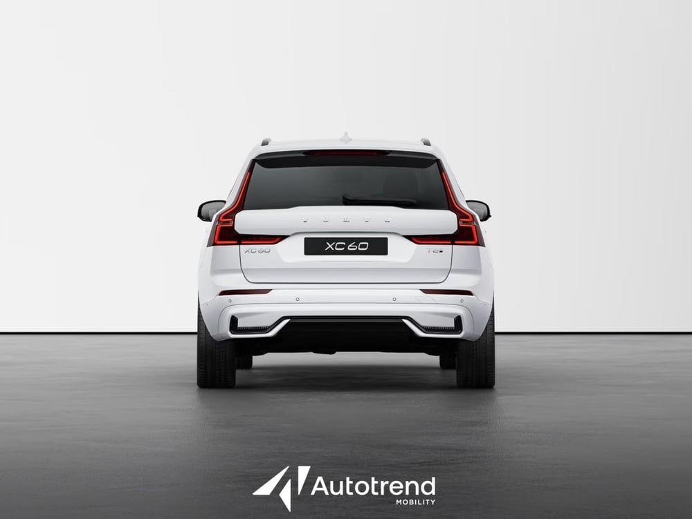Volvo XC60 nuova a Bari (4)