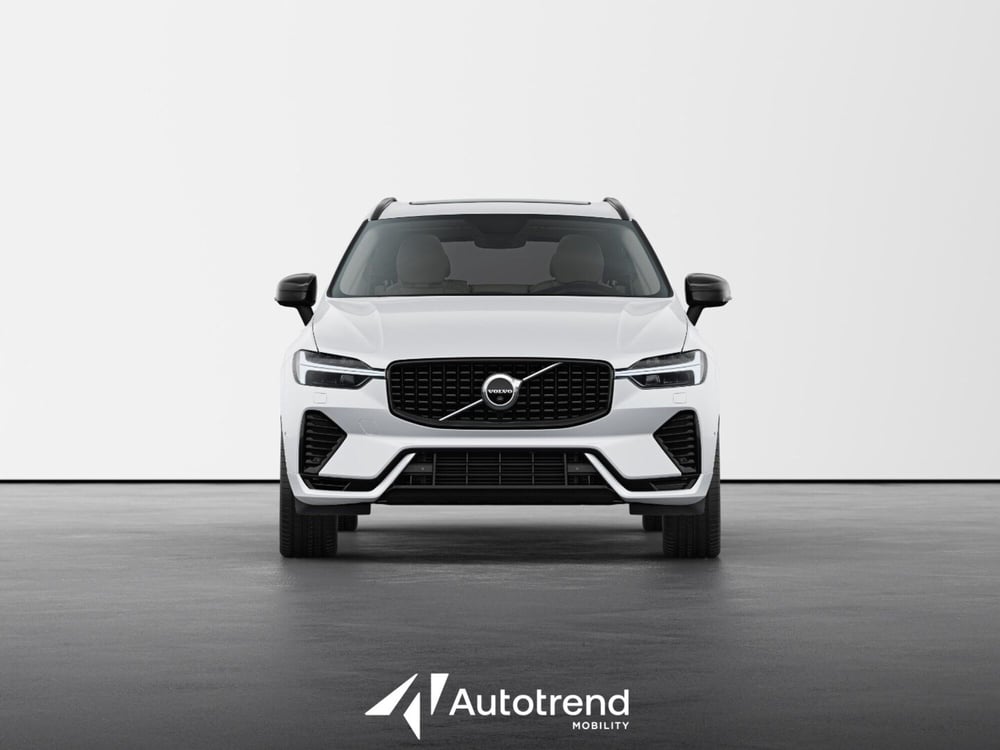 Volvo XC60 nuova a Bari (6)