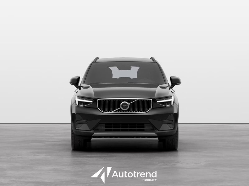 Volvo XC40 nuova a Bari (3)