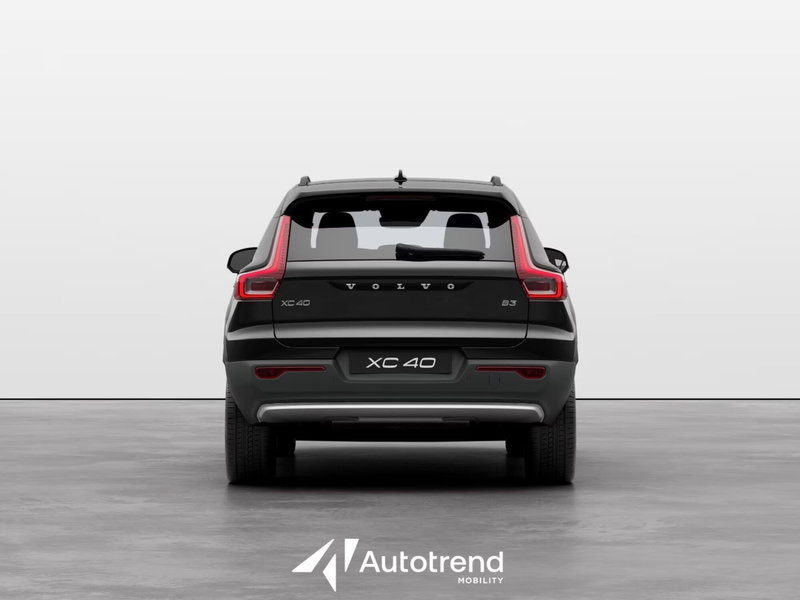 Volvo XC40 nuova a Bari (4)