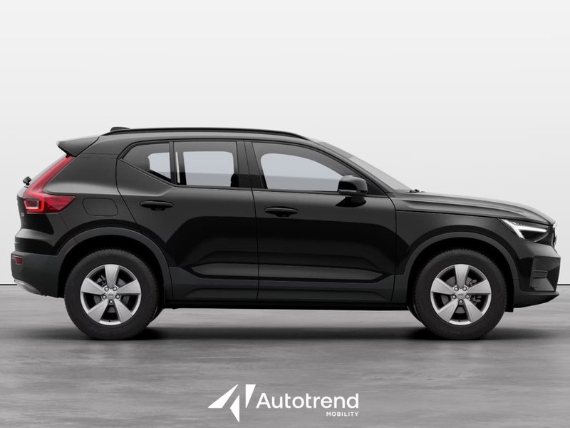 Volvo XC40 nuova a Bari (5)