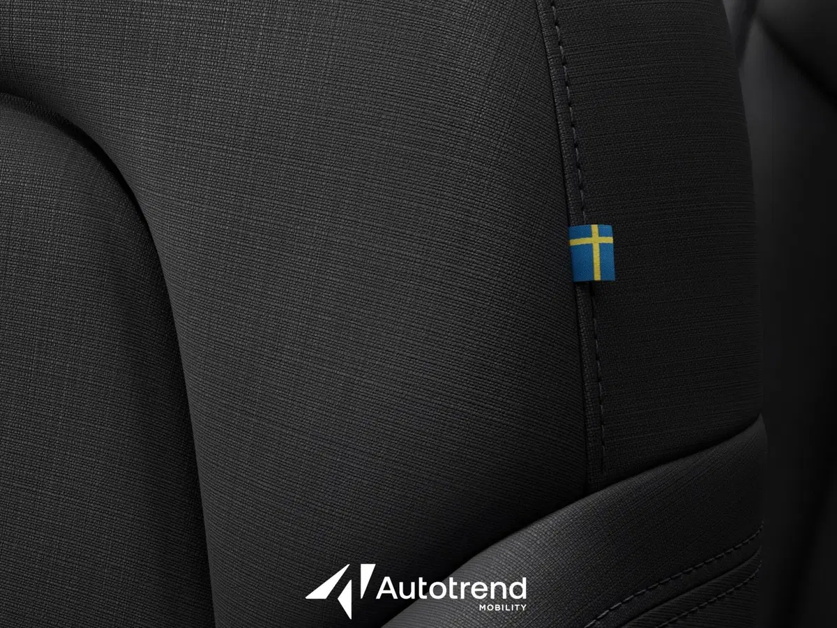Volvo XC40 nuova a Bari (12)
